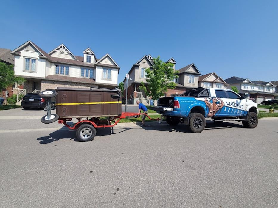 Images Macho Movers Inc