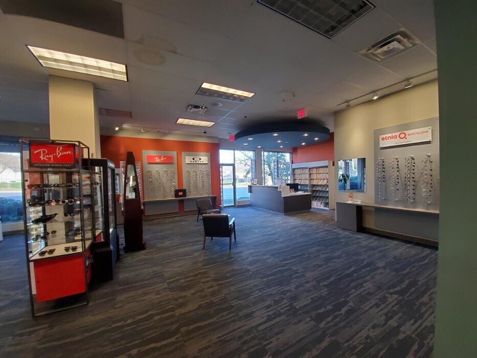 Images Optiks International - Maple Ridge - Westgate