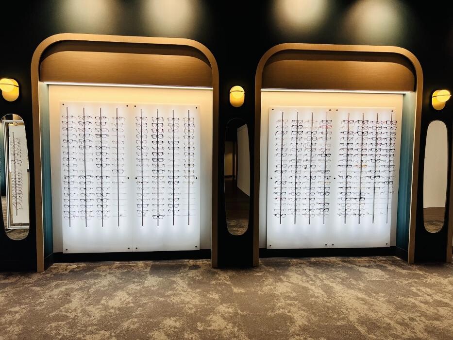 Images Optiks International - Fort McMurray - Eagle Ridge Commons