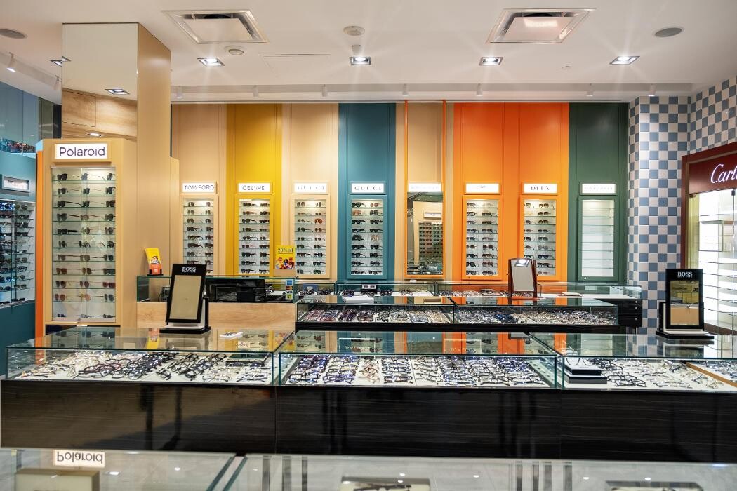 Images solis optics - Mississauga - Square One