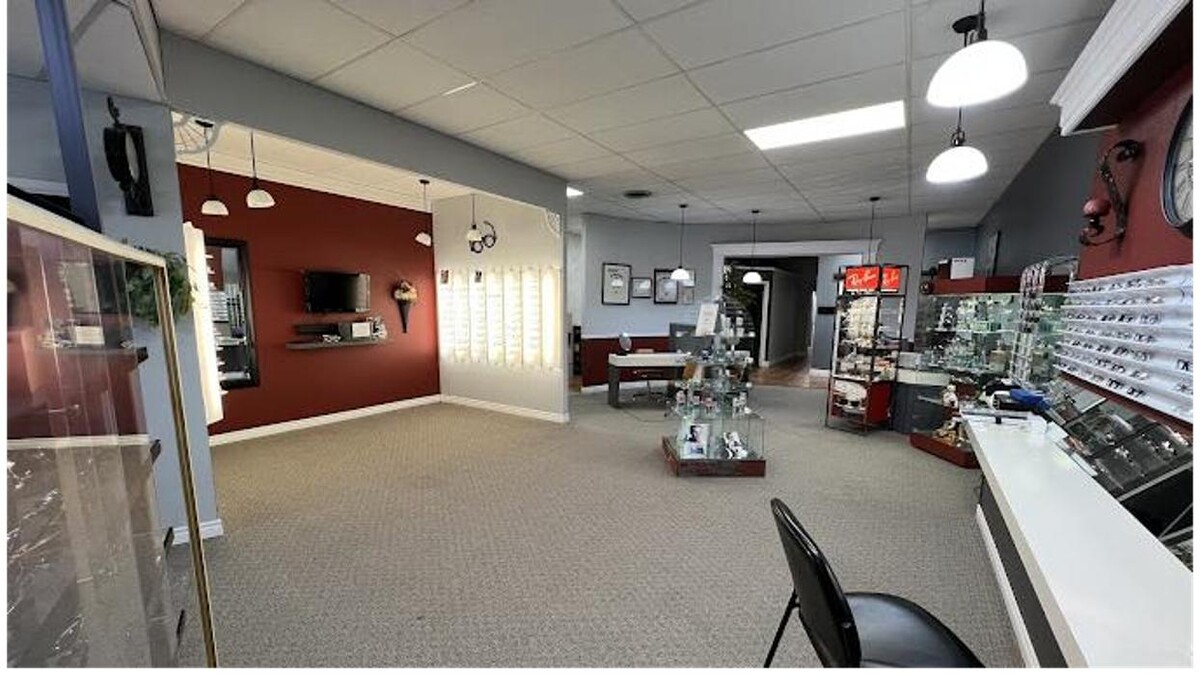Images Moulton's Optical Centre - Sarnia