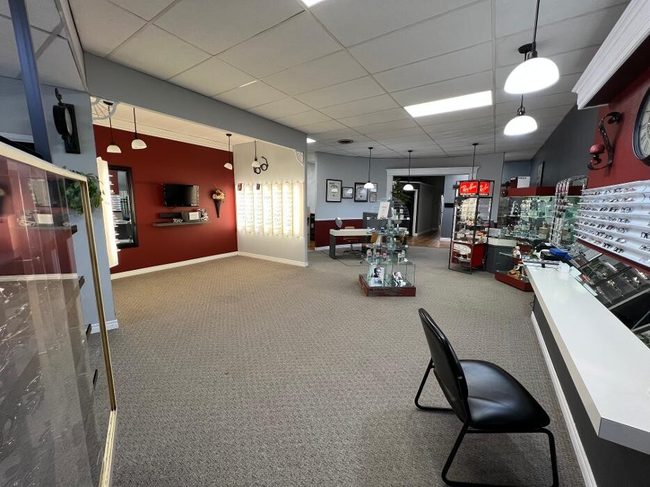 Images Moulton's Optical Centre - Sarnia