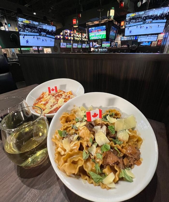 Images The Canadian Brewhouse & Grill (Victoria)