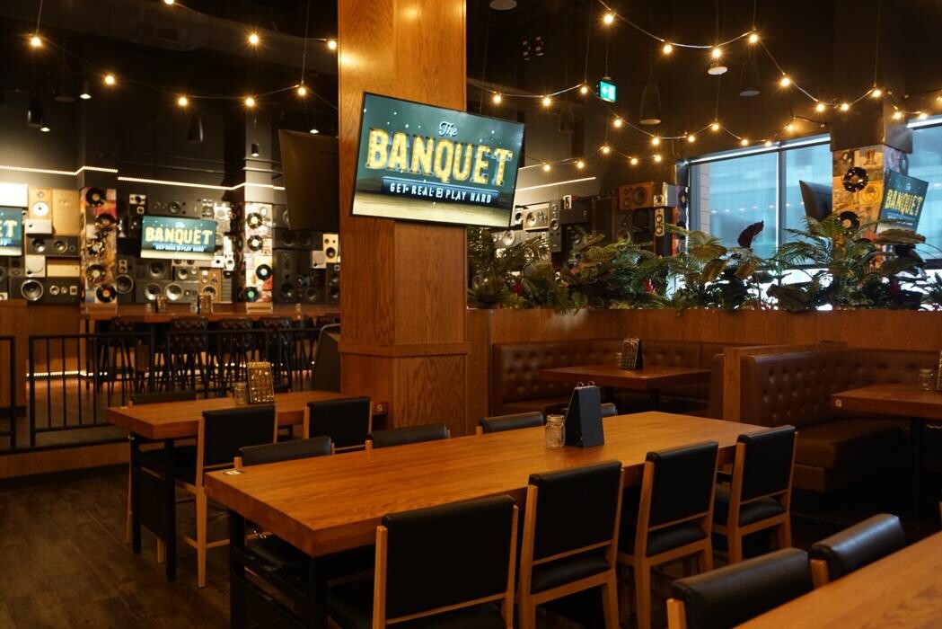 Images The Banquet (Edmonton ICE District)