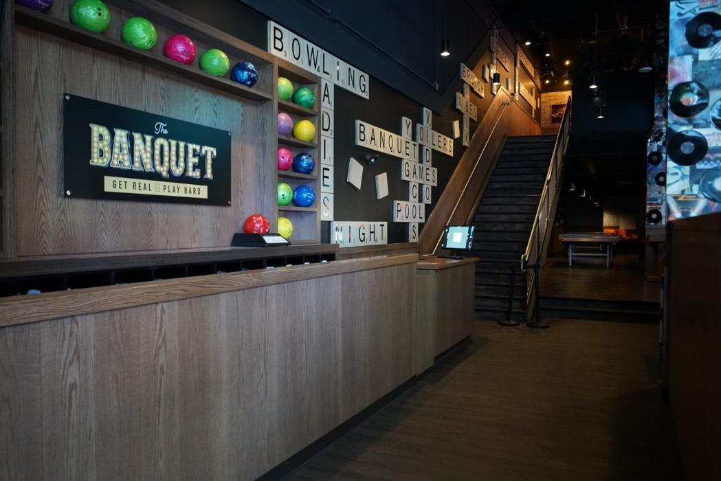 Images The Banquet (Edmonton ICE District)