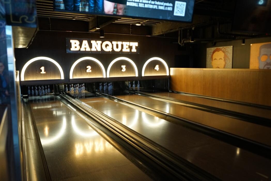 Images The Banquet (Edmonton ICE District)