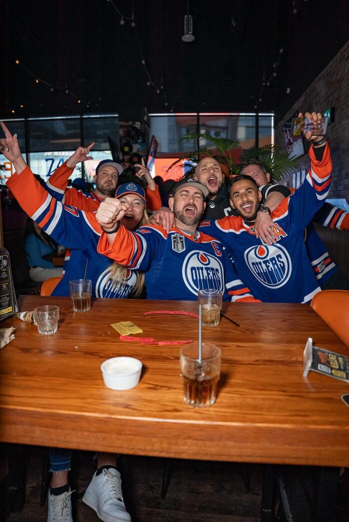 Images The Banquet (Edmonton ICE District)