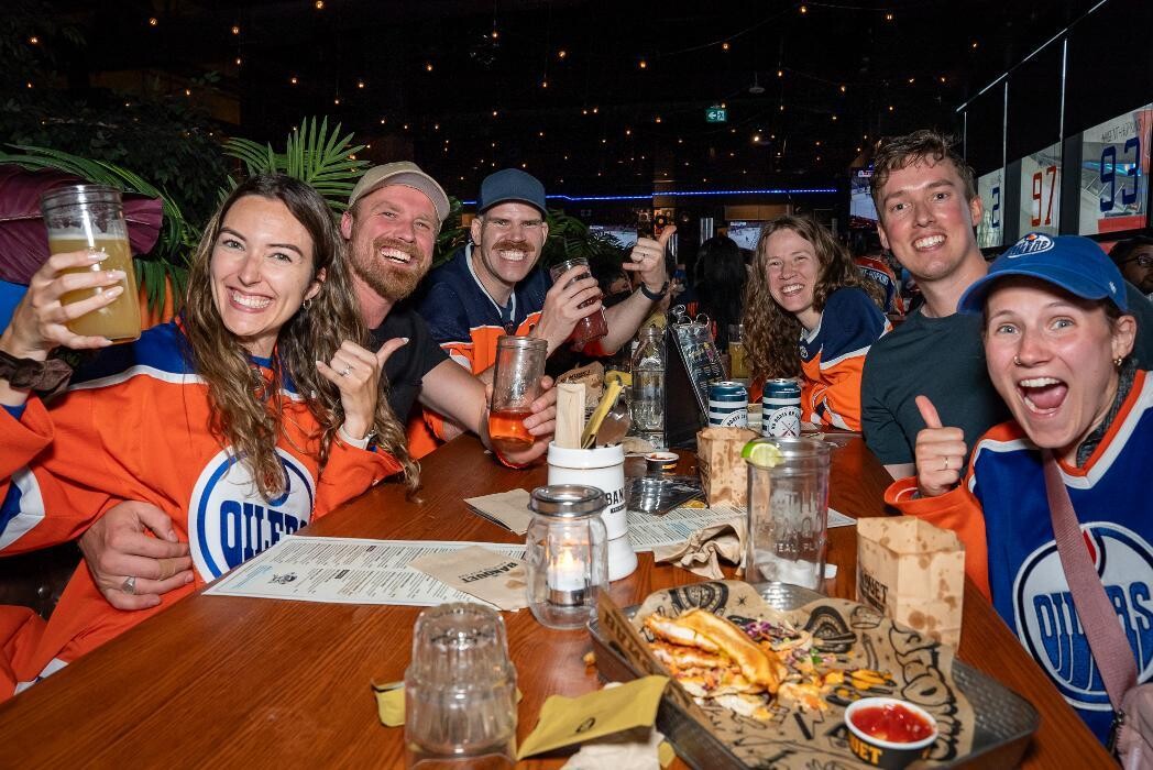 Images The Banquet (Edmonton ICE District)