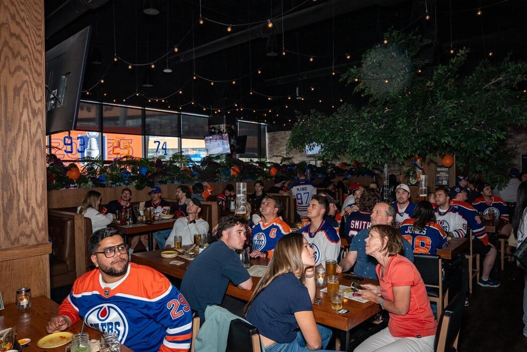 Images The Banquet (Edmonton ICE District)