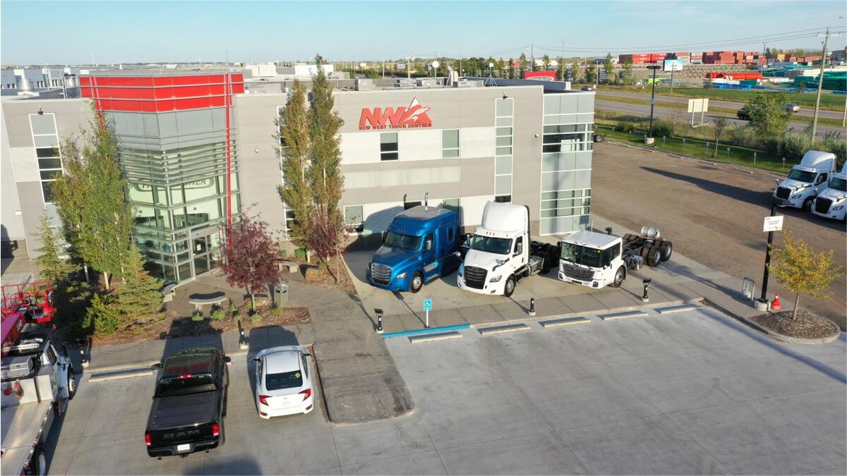 Images New West Truck Centres