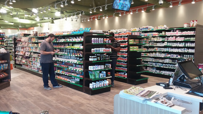 Images Healthy Planet - Oakville (QEW & Dorval)