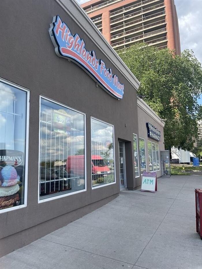 Images CoinFlip Bitcoin ATM - Highlands Food Mart (Edmonton)