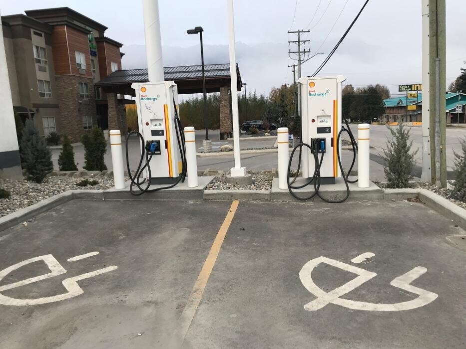 Images Shell Recharge Charging Station