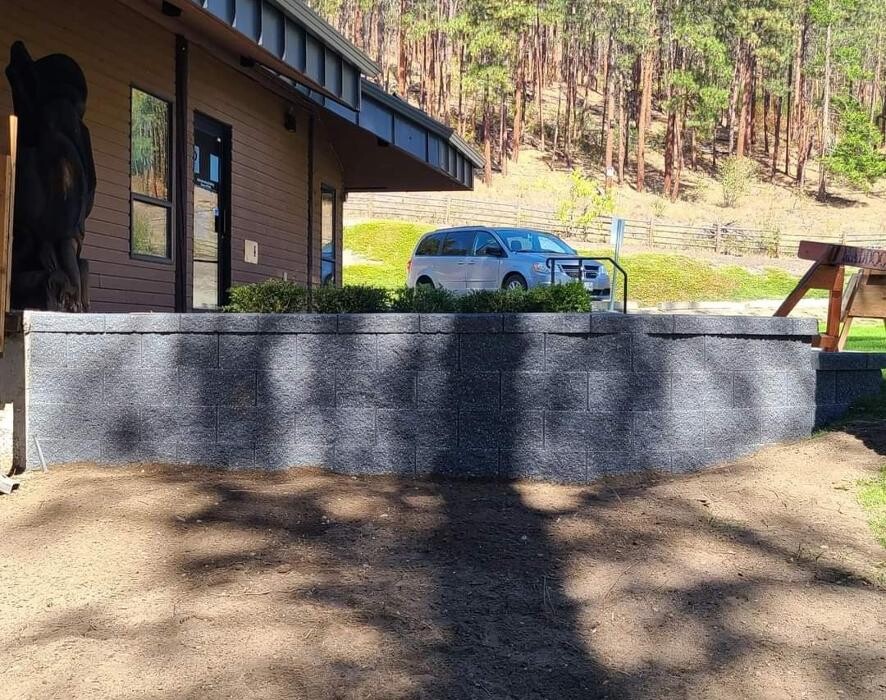 Images BTR LANDSCAPING LTD