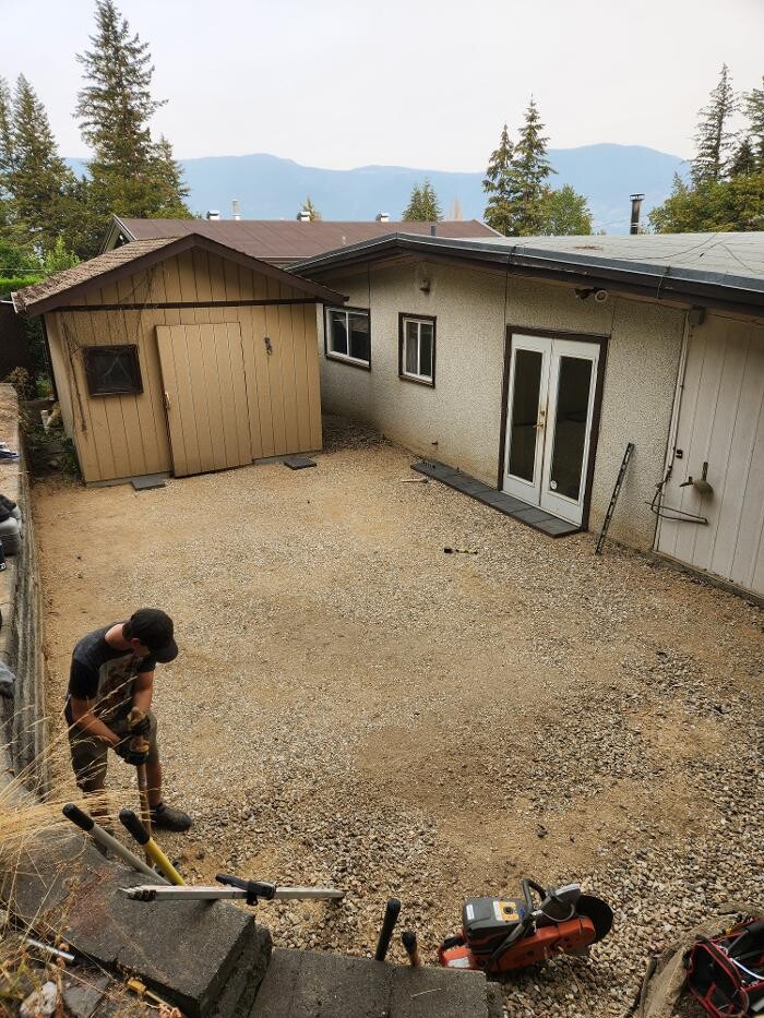 Images BTR LANDSCAPING LTD