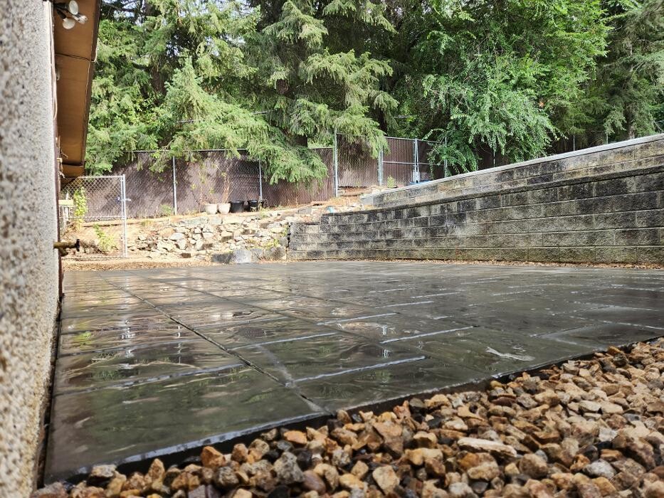 Images BTR LANDSCAPING LTD