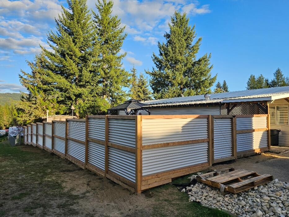 Images BTR LANDSCAPING LTD