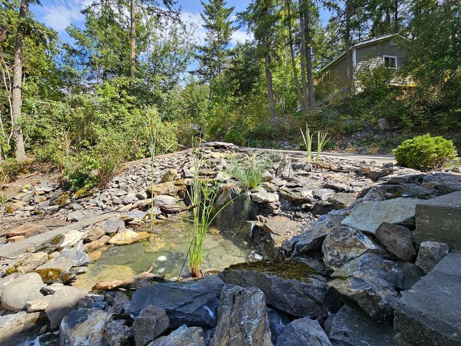 Images BTR LANDSCAPING LTD