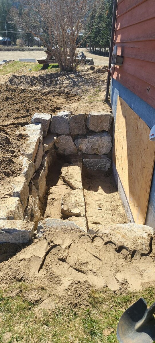 Images BTR LANDSCAPING LTD