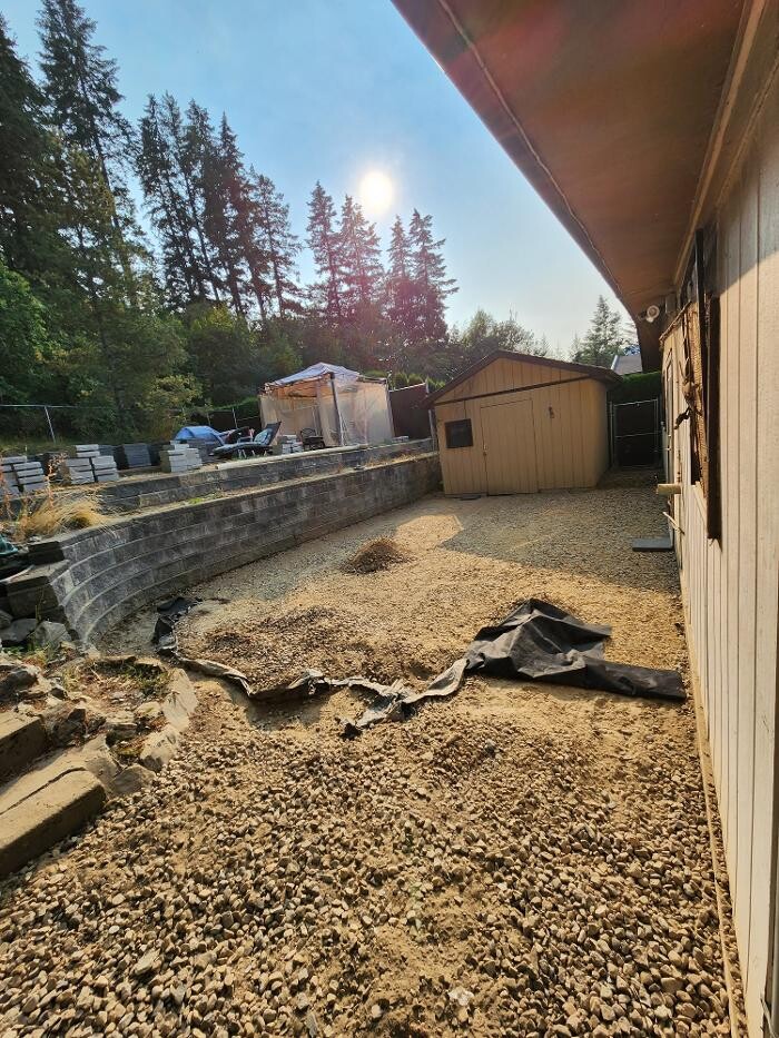 Images BTR LANDSCAPING LTD