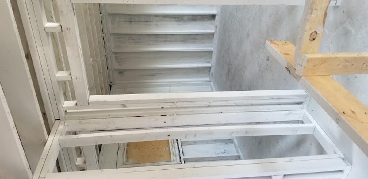 Images 416 Contractor