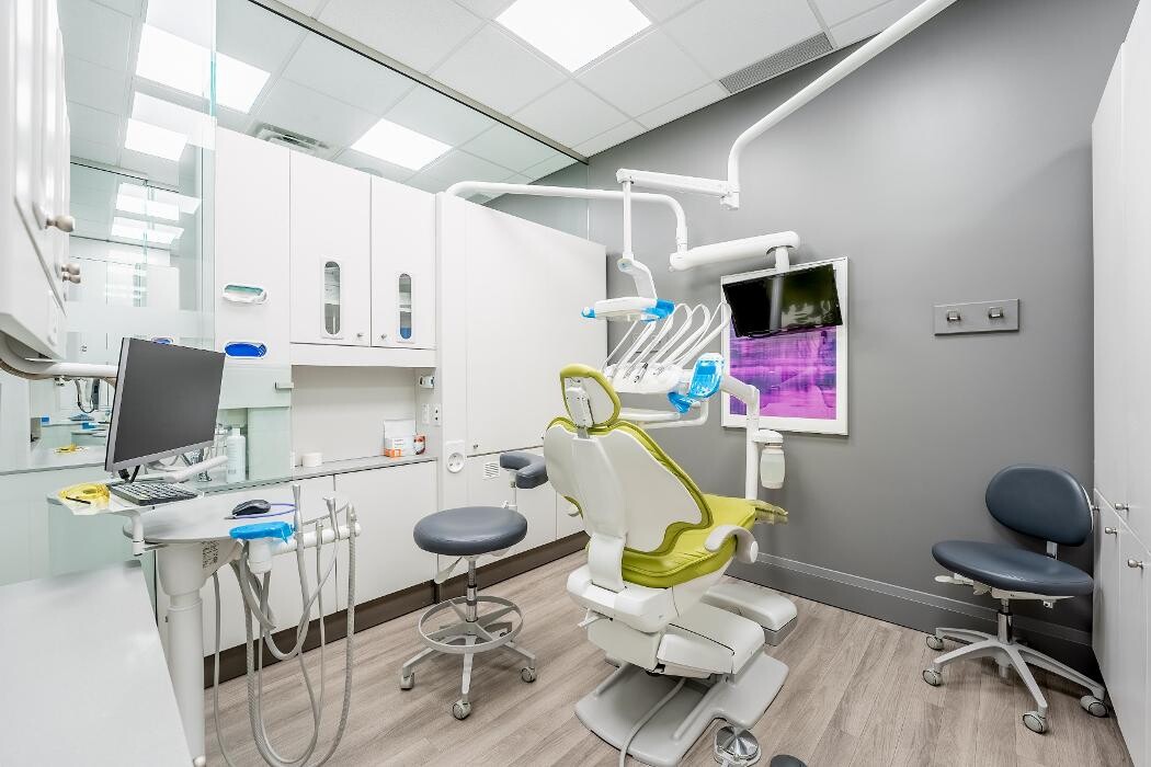 Images Mackenzie Dental Centre - Dr. Lloyd Pedvis