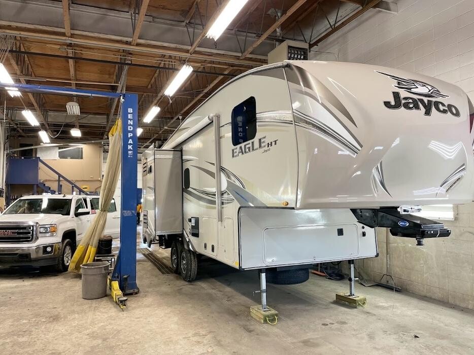 Images Super Shine Auto Detailing & Carwash Center