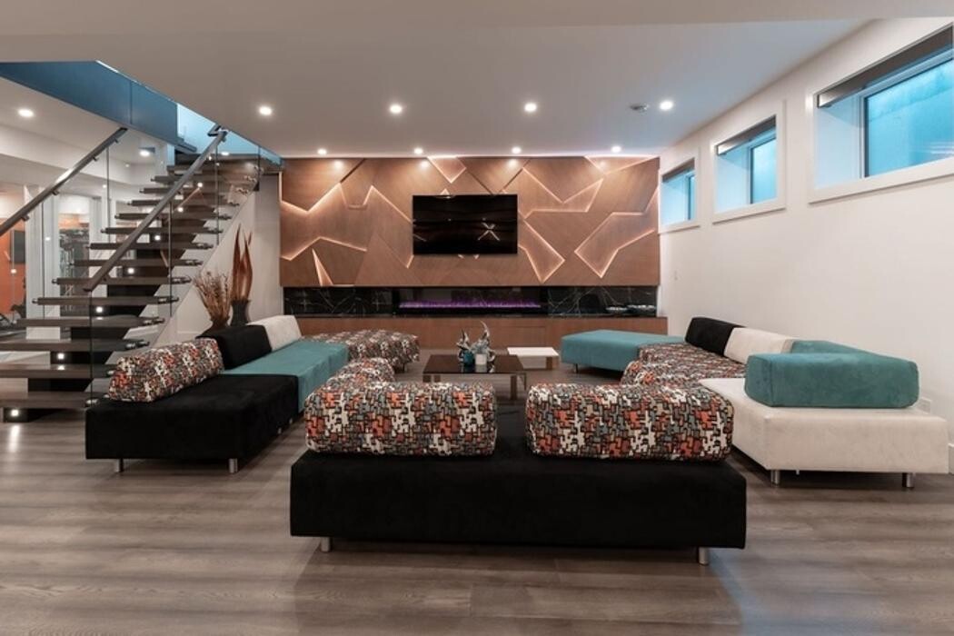 Images Flaunt Interiors & Real Estate