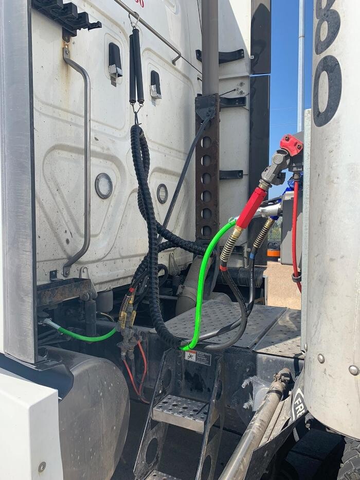 Images 401 QWE Mobile Truck And Trailer Repair