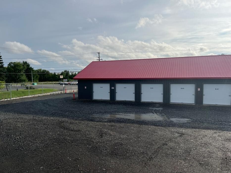 Images Sam's Storage & Outdoor Parking (Online Rental 24/7)