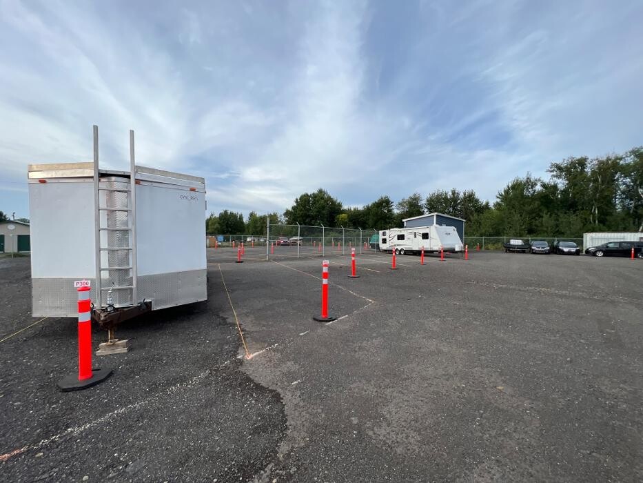 Images Sam's Storage & Outdoor Parking (Online Rental 24/7)