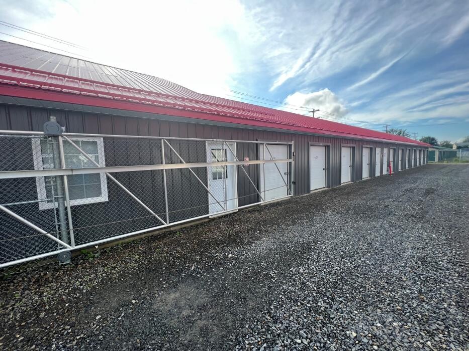 Images Sam's Storage & Outdoor Parking (Online Rental 24/7)