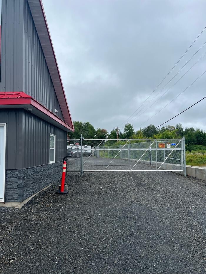 Images Sam's Storage & Outdoor Parking (Online Rental 24/7)