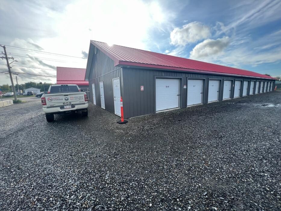 Images Sam's Storage & Outdoor Parking (Online Rental 24/7)