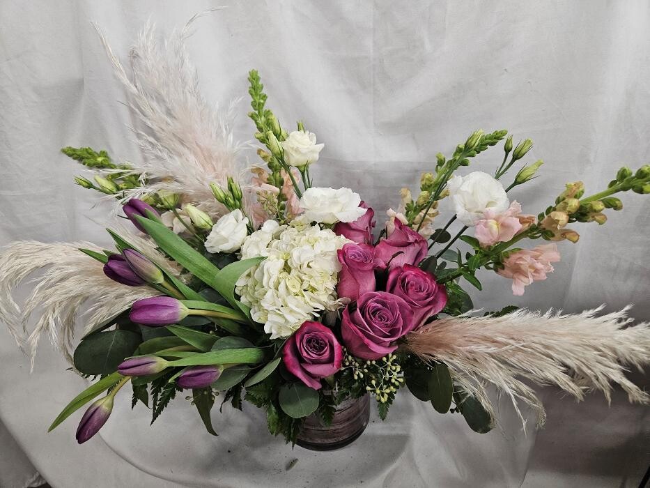 Images Wild Lotus Floral Design