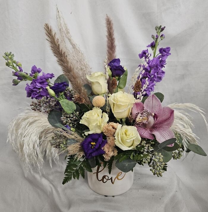 Images Wild Lotus Floral Design