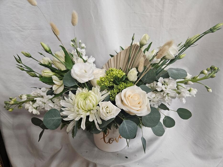 Images Wild Lotus Floral Design