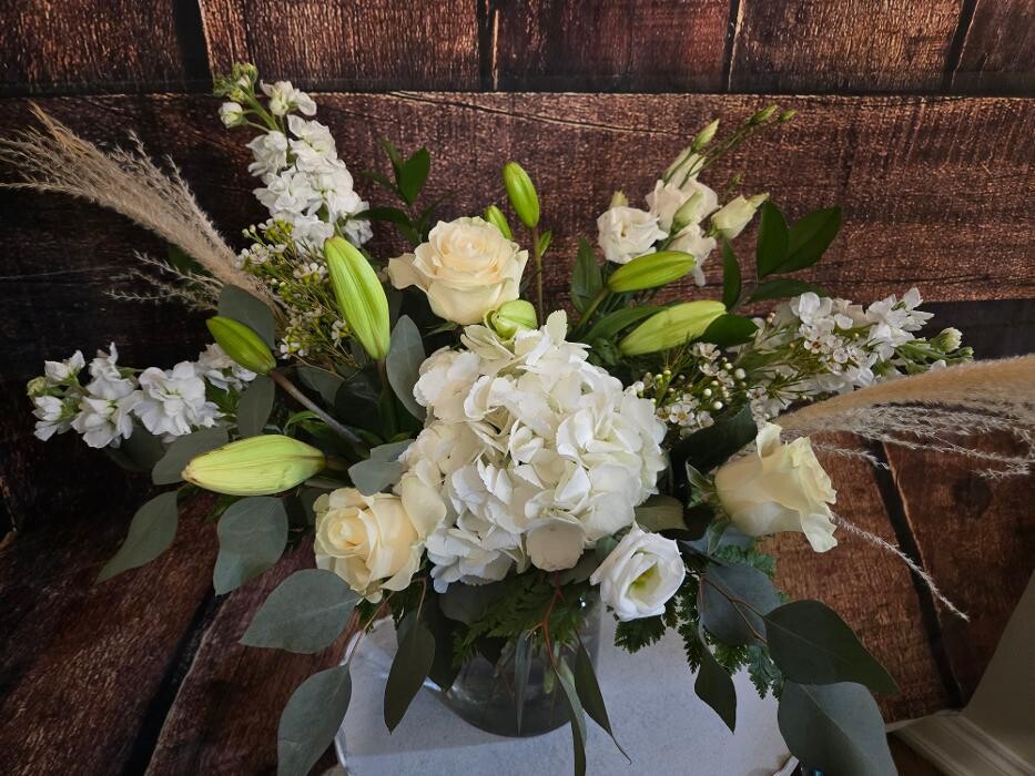 Images Wild Lotus Floral Design