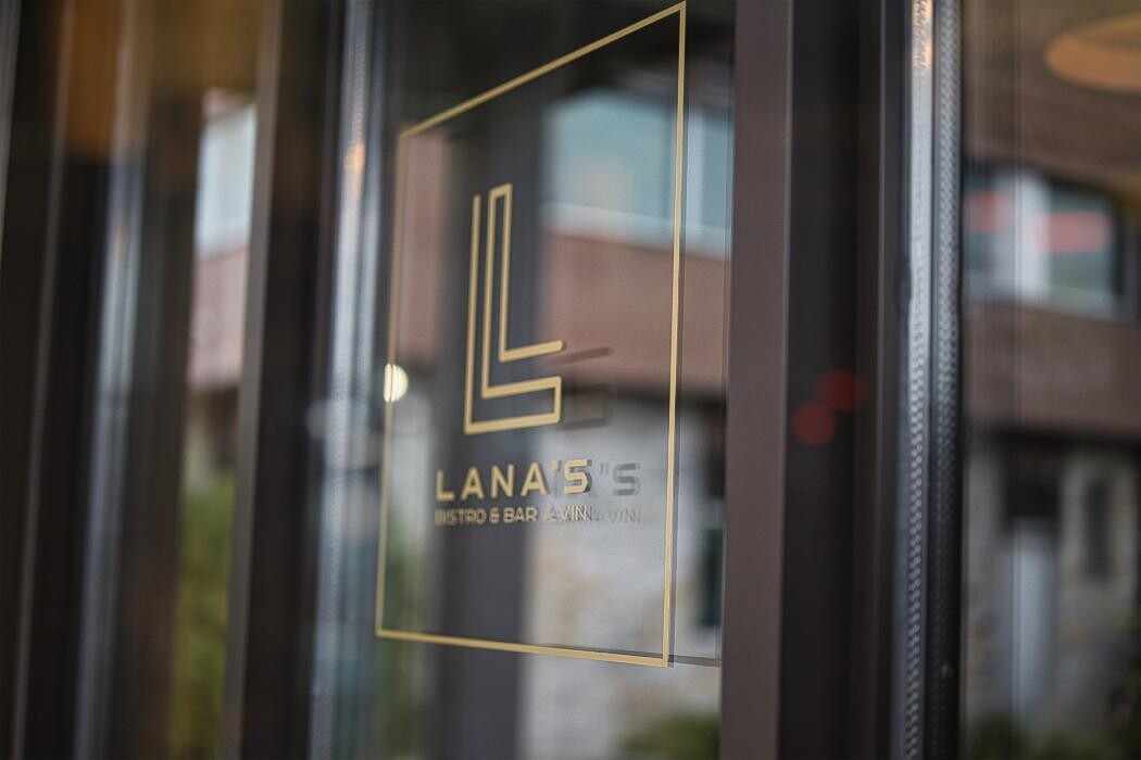 Images Lana's Bistro Et Bar A Vin