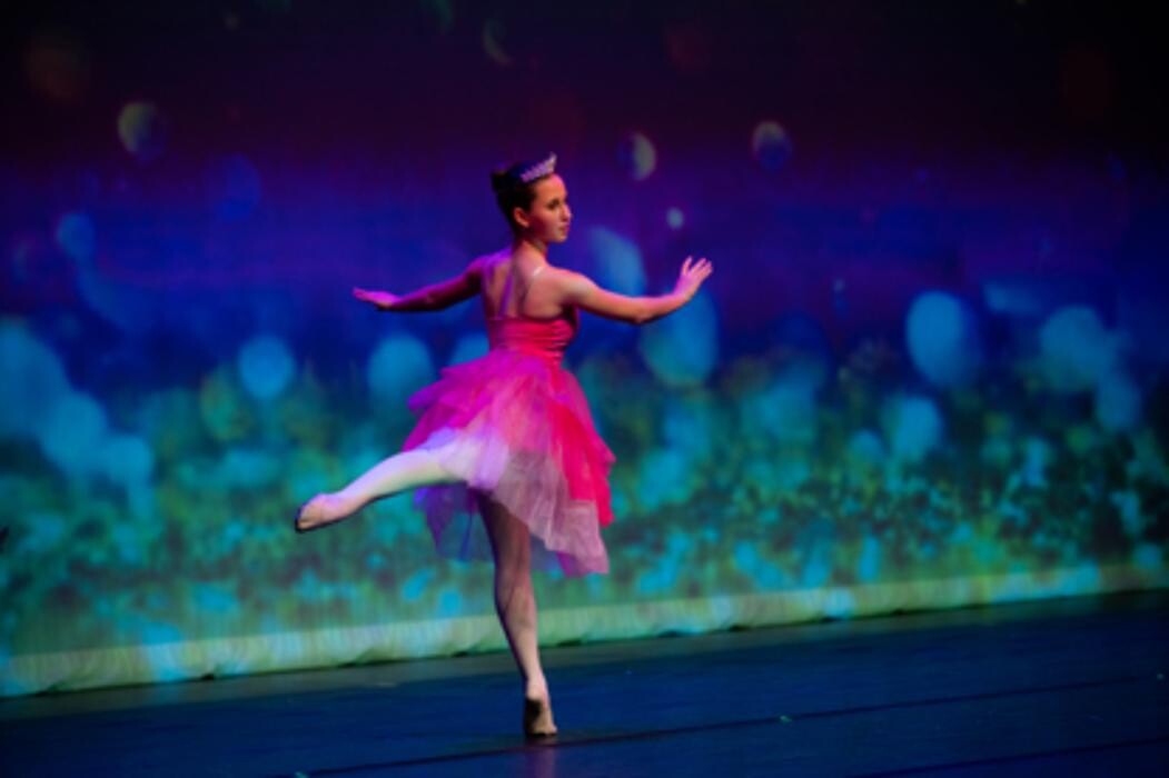 Images Enana Ballet Academy Canada