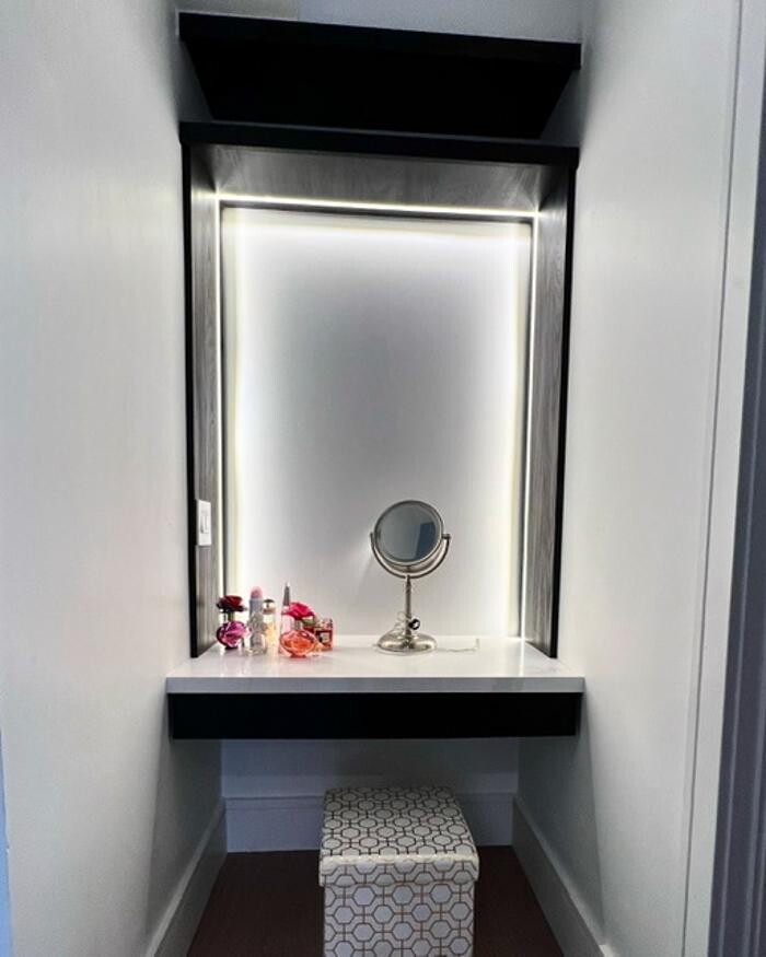 Images S.A.S. Complete Wood Work And Cabinet