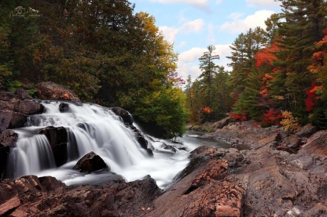 Images Waterfalls Lodge, Inc.