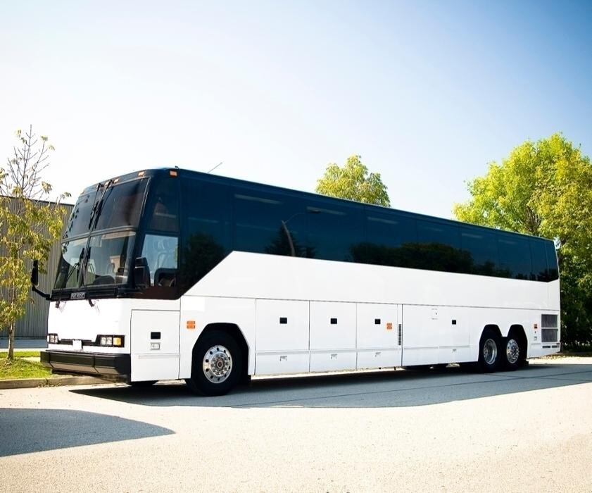 Images Canada Tours Coach LTD