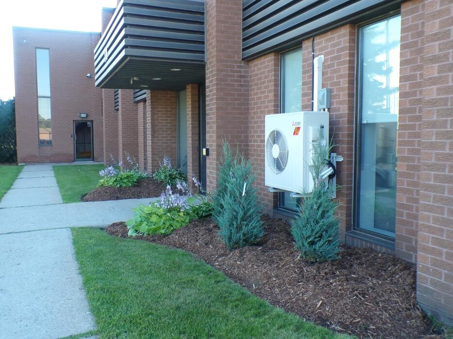Images Simcoe Lawns Ltd