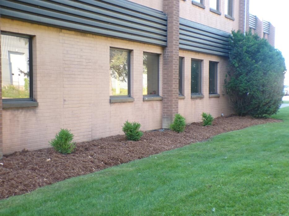 Images Simcoe Lawns Ltd