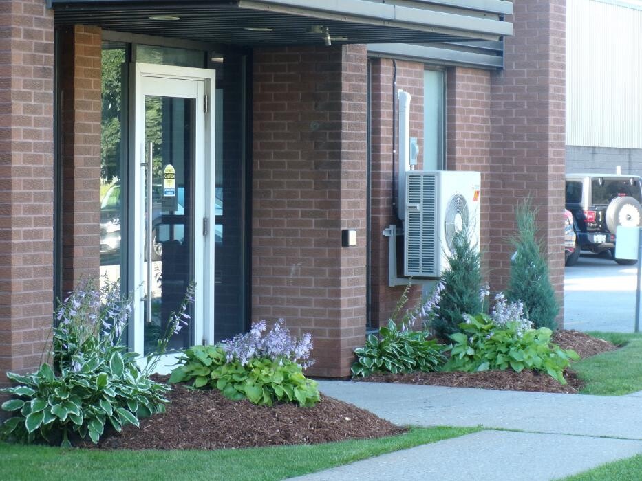 Images Simcoe Lawns Ltd