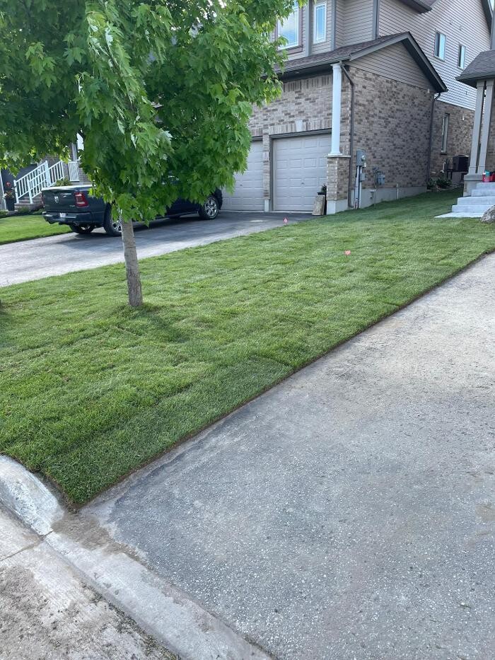Images Simcoe Lawns Ltd