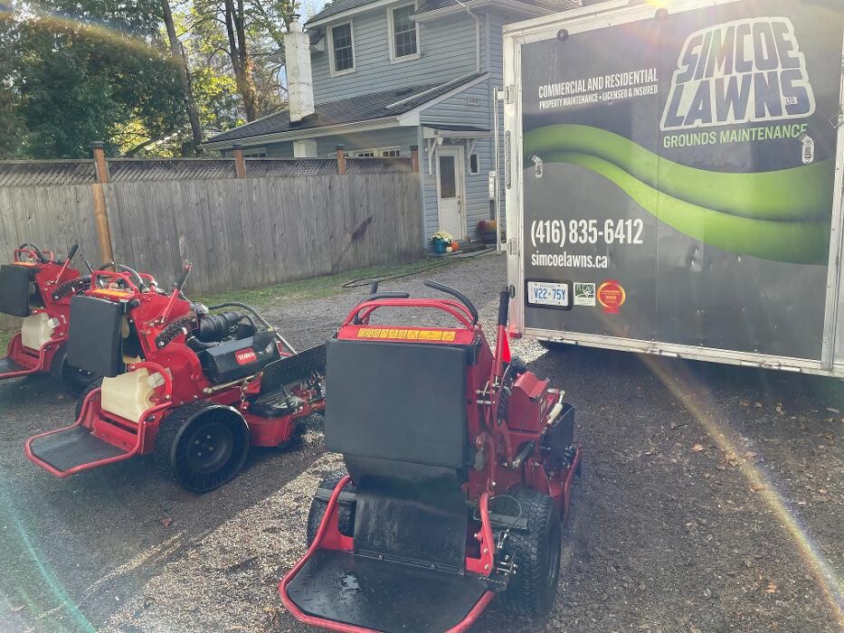 Images Simcoe Lawns Ltd