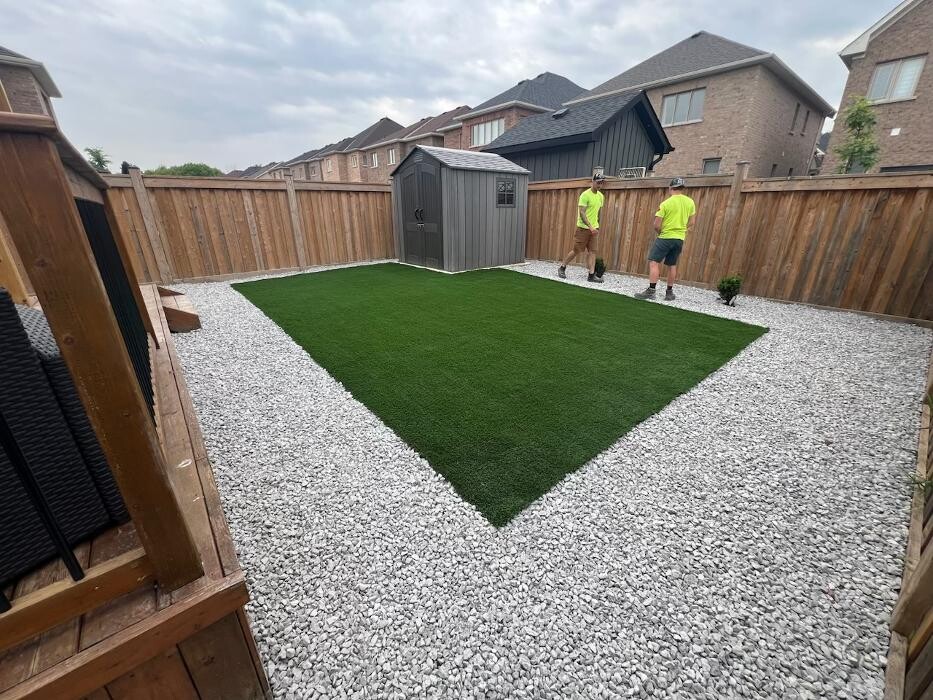 Images Simcoe Lawns Ltd
