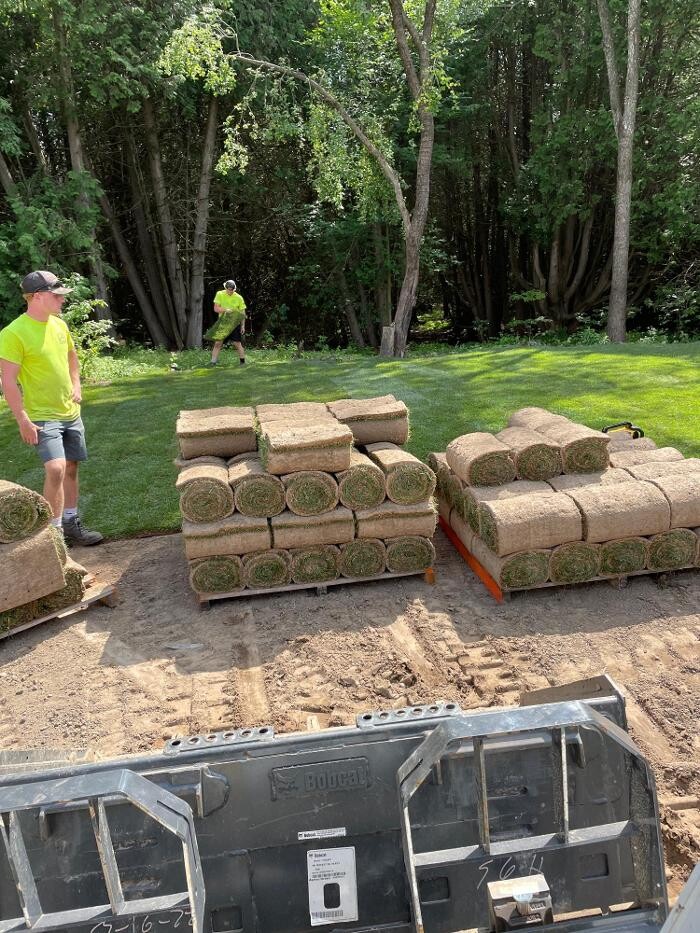 Images Simcoe Lawns Ltd